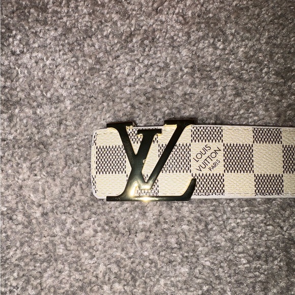 Louis Vuitton Damier Cream/Grey Initiales LV Gold 40mm Belt - Picture 11 of 14